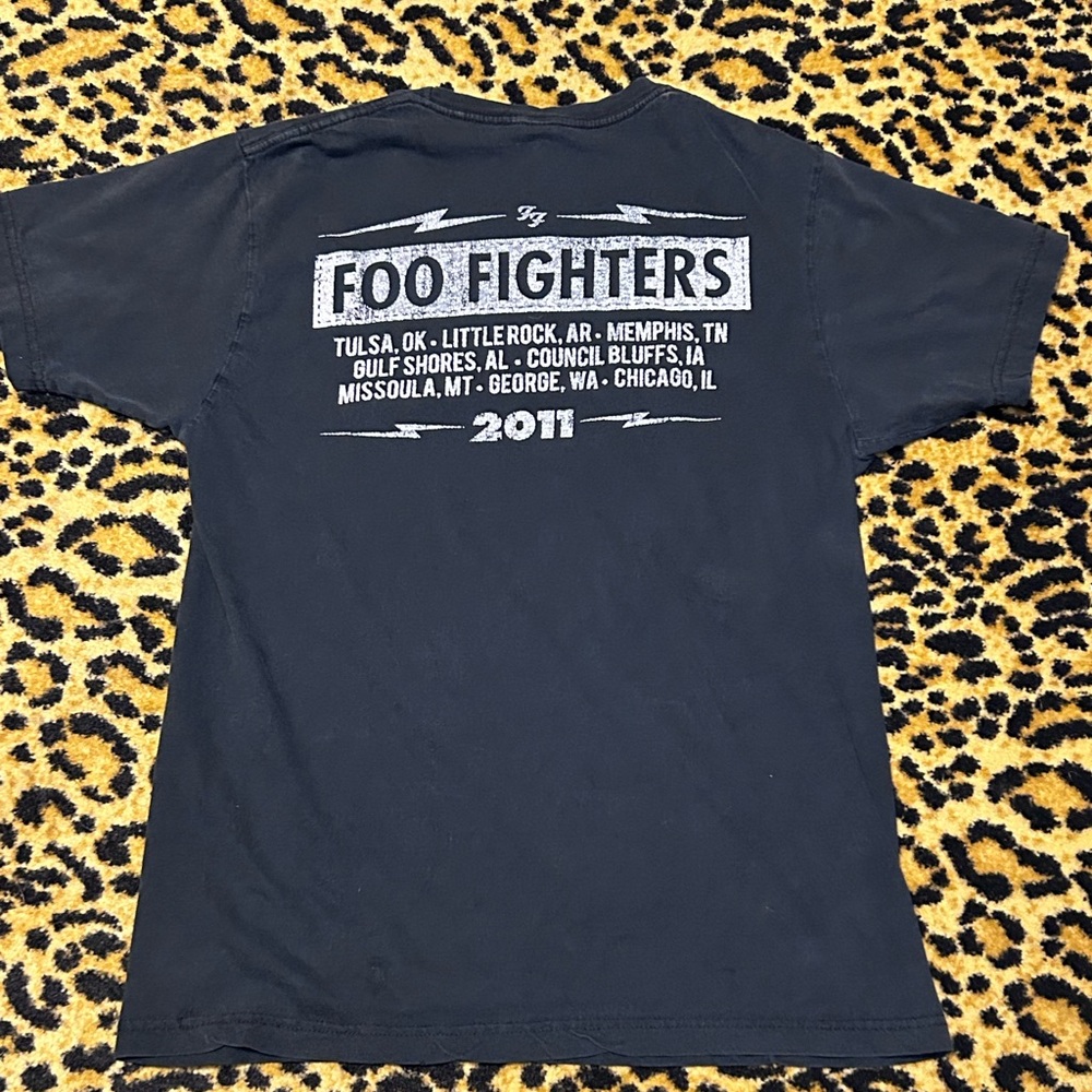 Foo Fighters T Shirt Dave Grohl 2011 Tour Wasting Light Concert T- Shirt - Picture 7 of 16